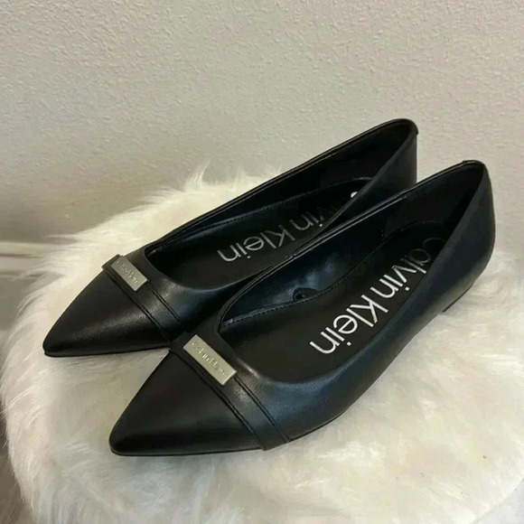 Calvin Klein Angel Pointed Leather Toe Flat - Picture 2 of 7